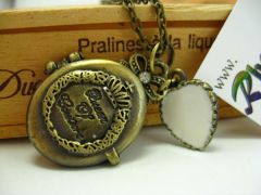 Antique Design Necklace with Pendant 